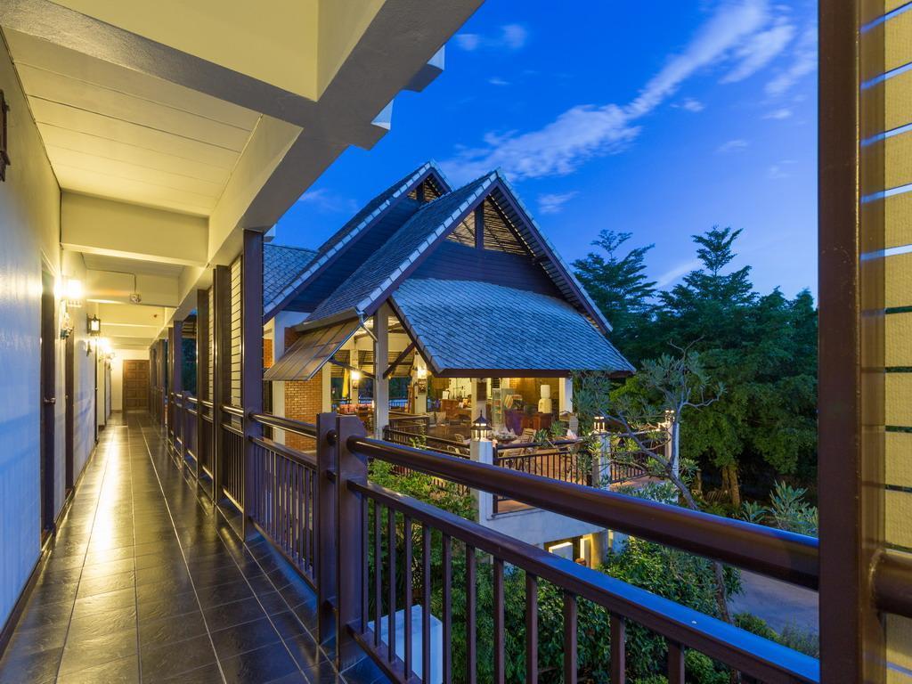 Phaya Inn Lamphun Exterior photo