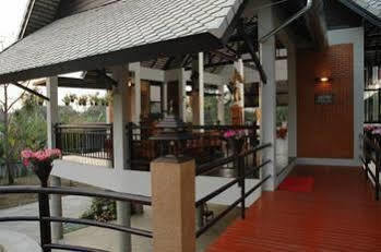 Phaya Inn Lamphun Exterior photo